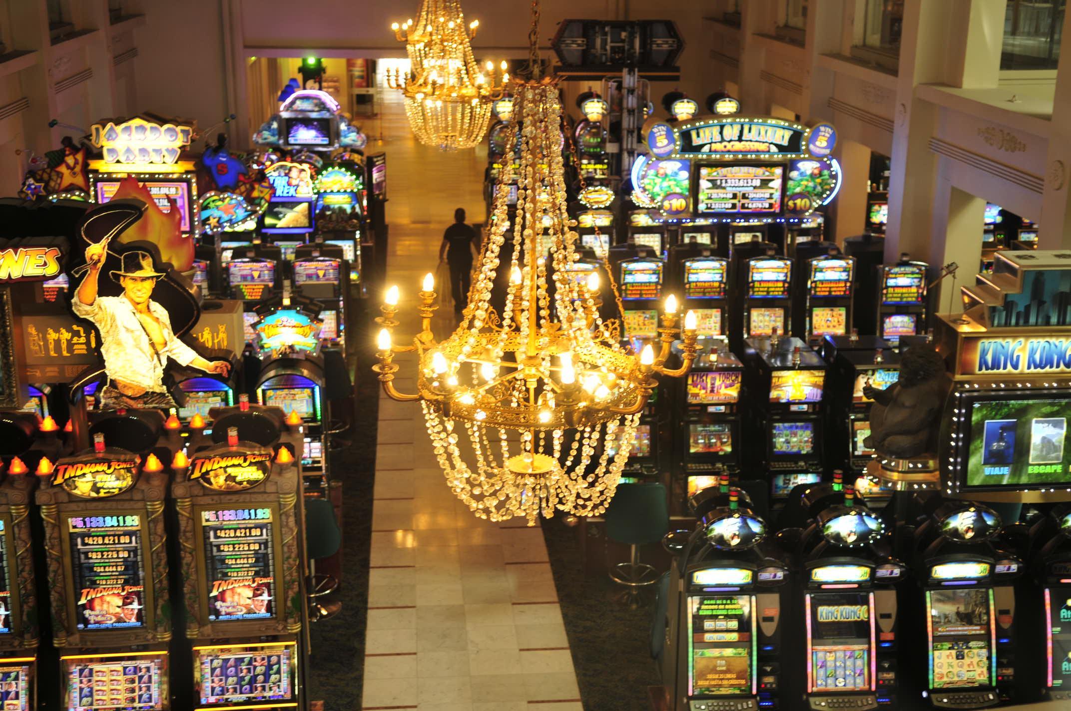 Enjoy Vina Del Mar Hotel Екстериор снимка A pachinko parlor in Tokyo