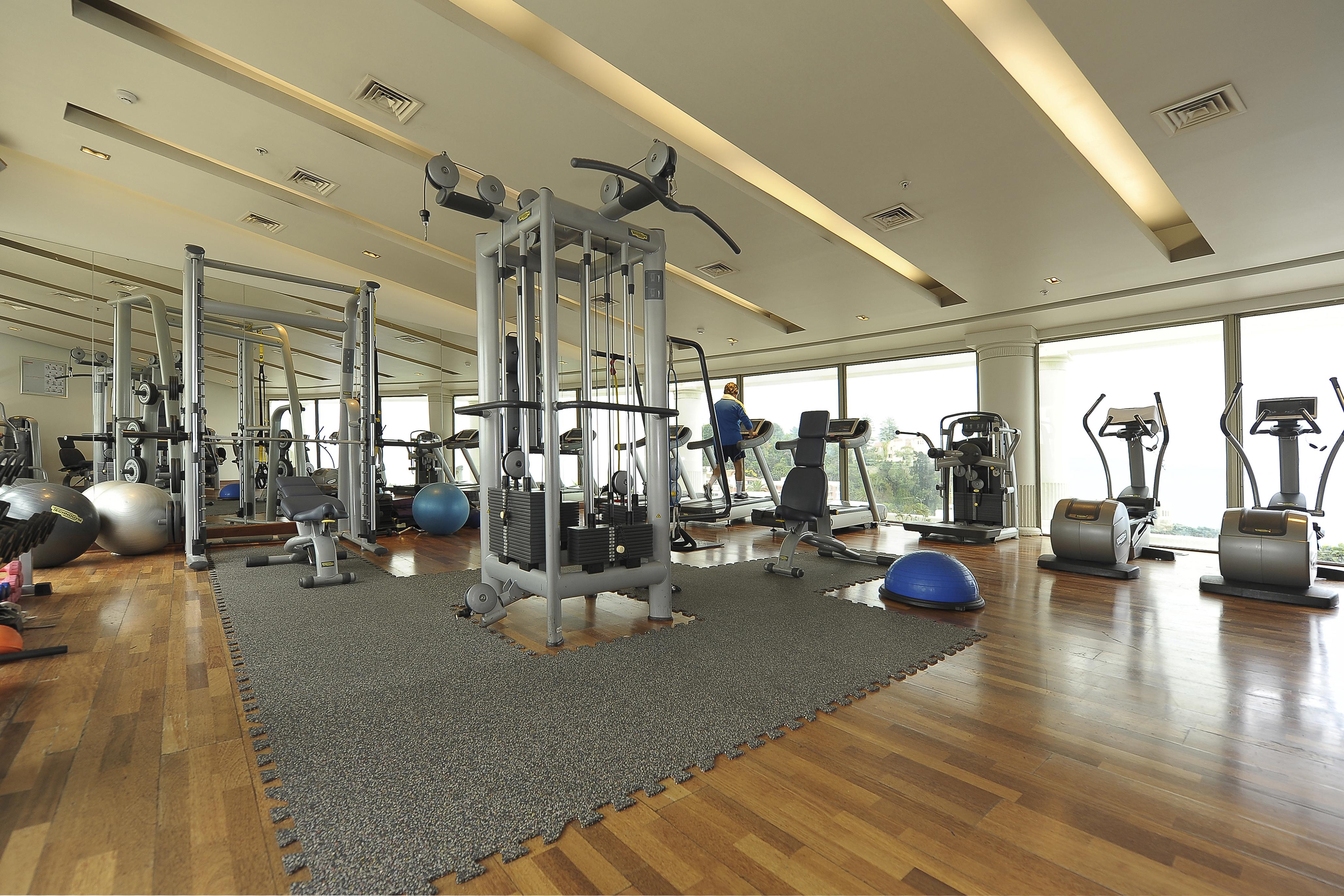 Enjoy Vina Del Mar Hotel Екстериор снимка A gym at a hotel