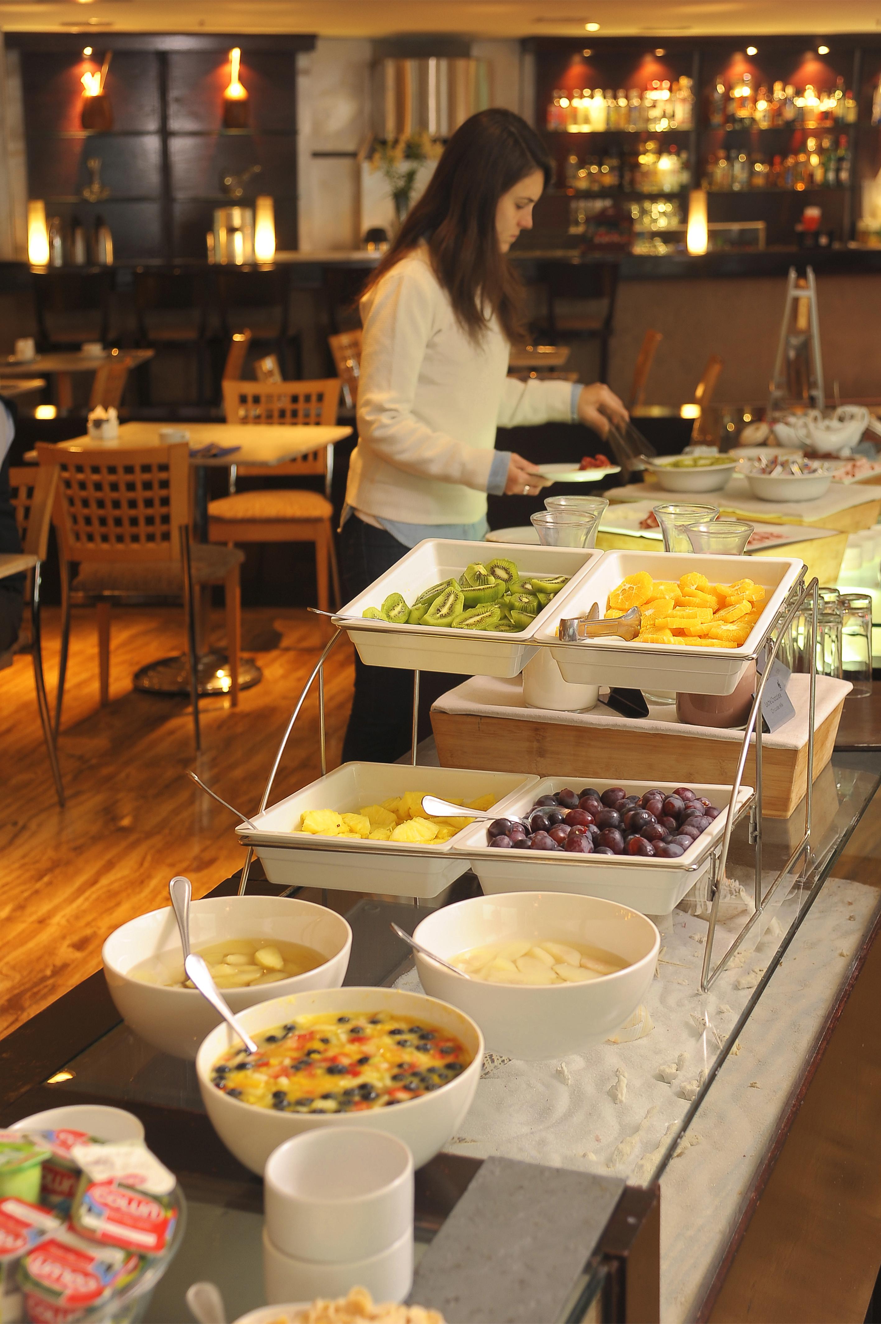 Enjoy Vina Del Mar Hotel Екстериор снимка A fruit salad bar