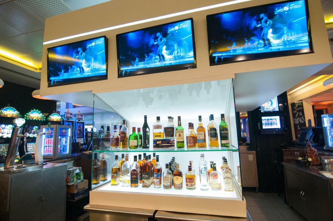 Enjoy Vina Del Mar Hotel Екстериор снимка The bar at the 2014 FIFA World Cup